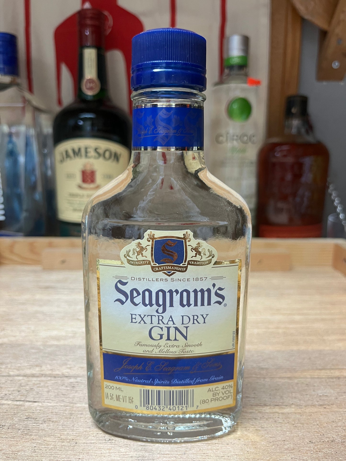 Seagram's Extra Dry Gin (200 mL)