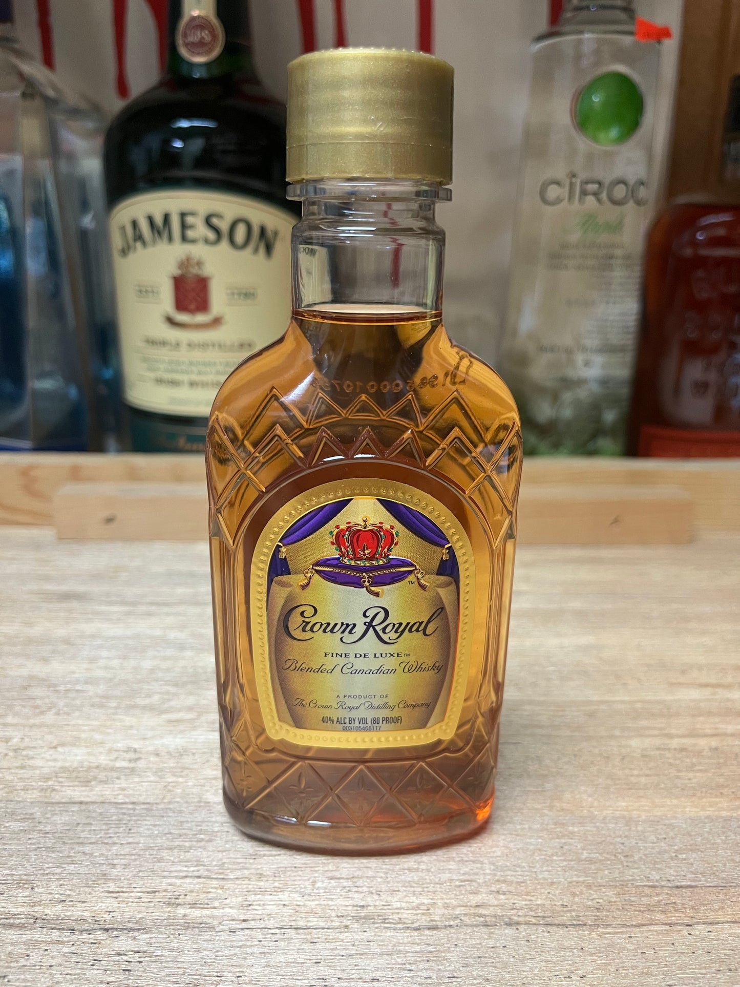 Crown Royal "Fine De Luxe" (200 mL)