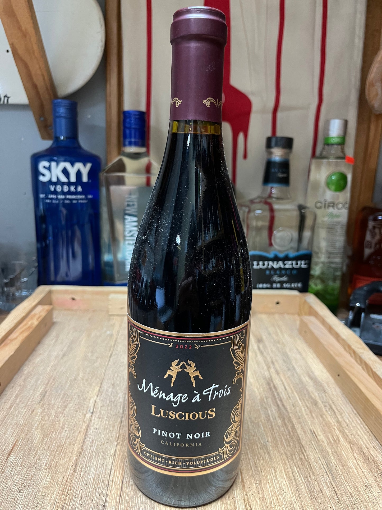 Ménage à Trois Pinot Noir