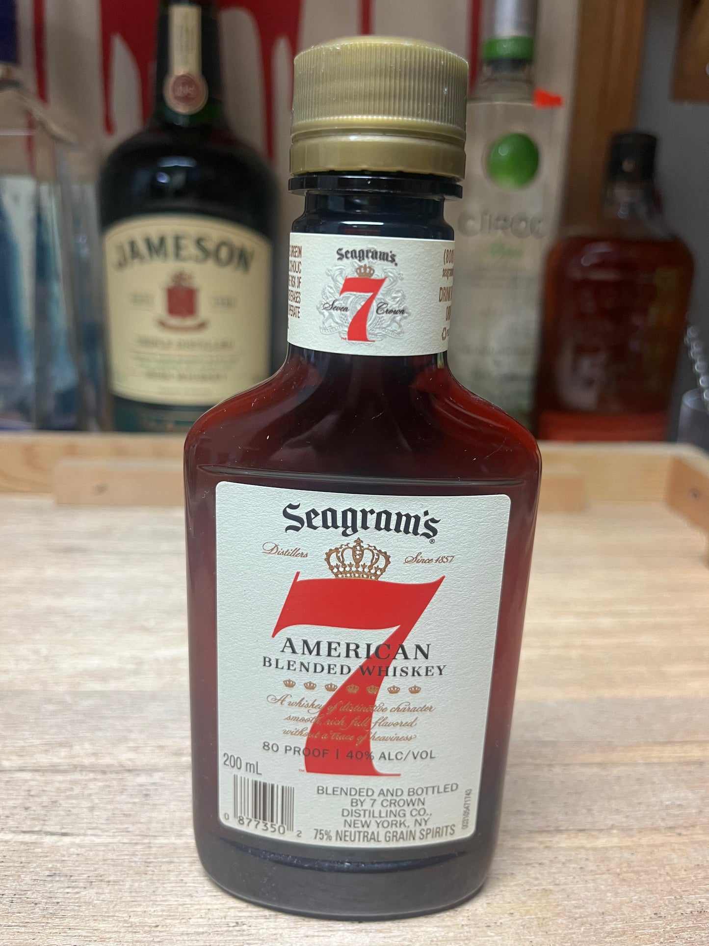 Seagram's Whiskey (200 mL)