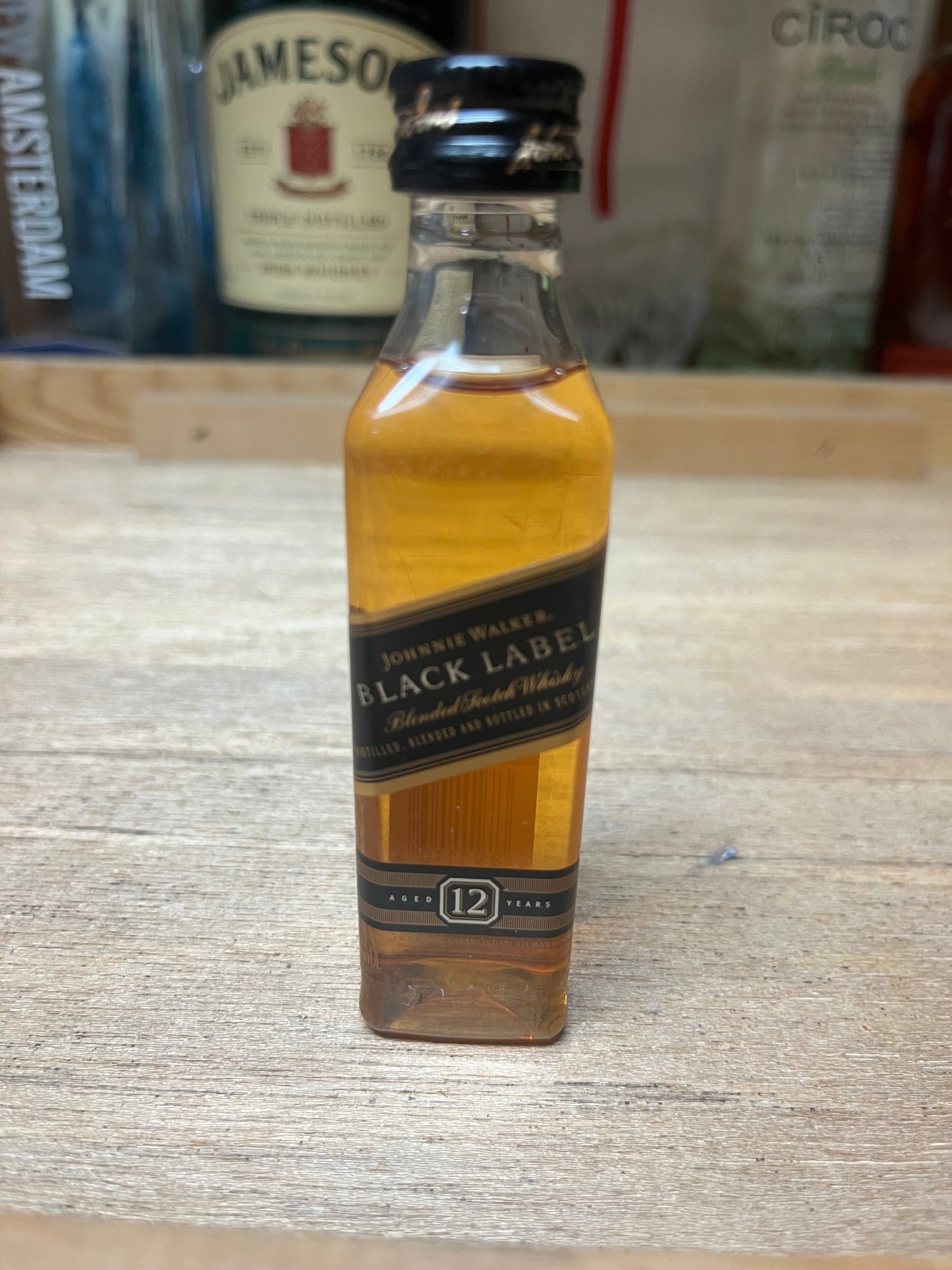 Johnny Walker Whiskey "Black Label" (50 mL)