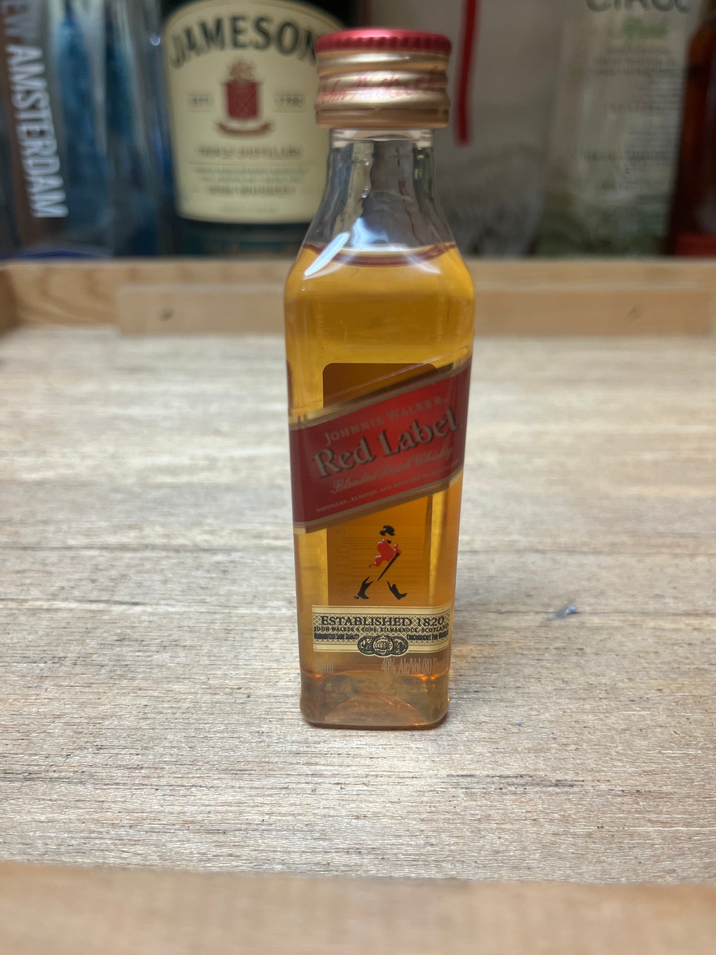 Johnny Walker Whiskey "Red Label" (50 mL)